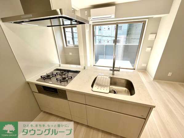 オーパスレジデンス南青山の物件内観写真